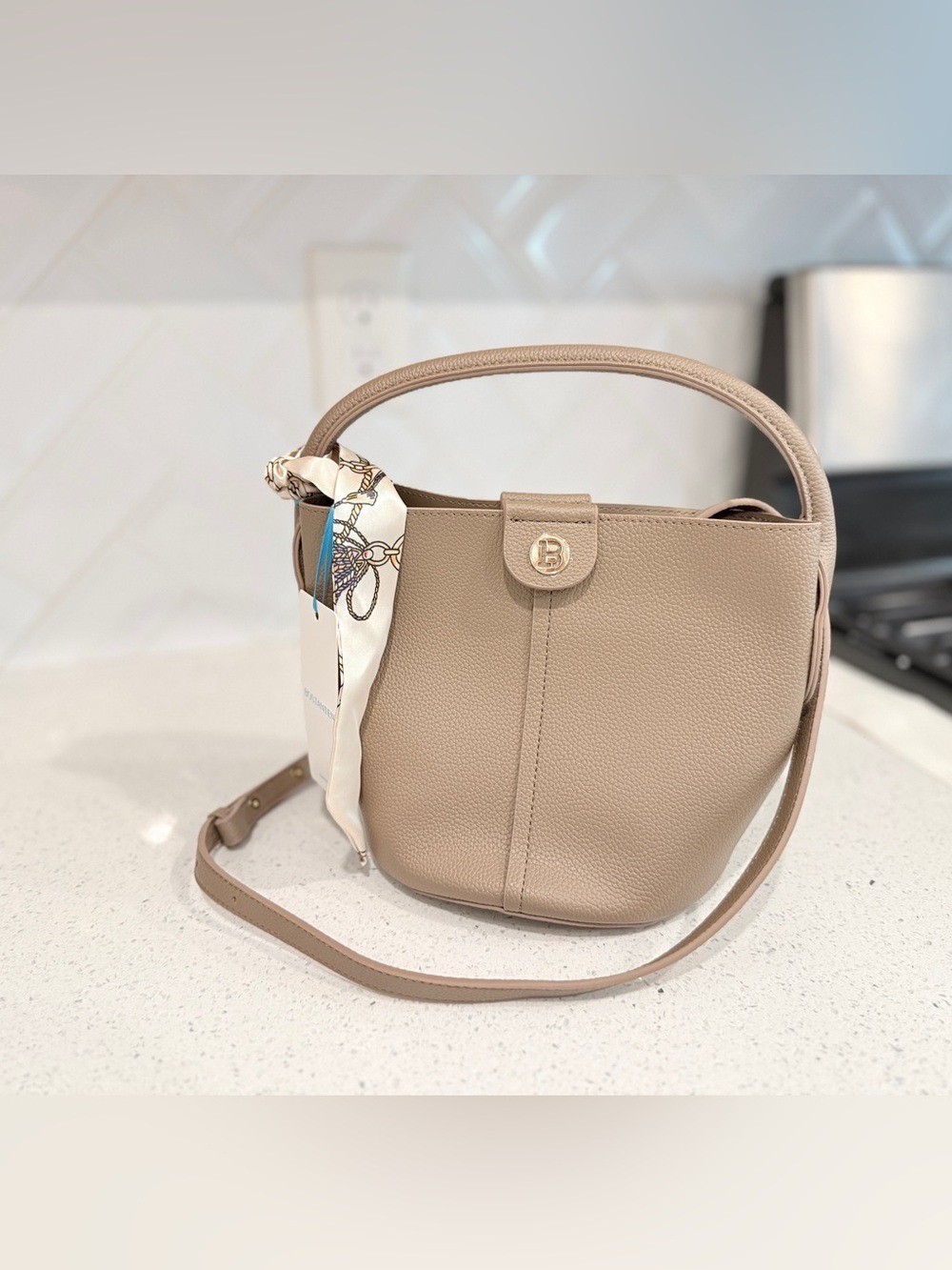 BOSTANTEN Small Bucket Bag Camel Brown Vegan Leather